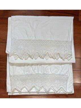 Vintage White Cotton Pillowcases Crocheted Lace Trim Set Timeless Elegance